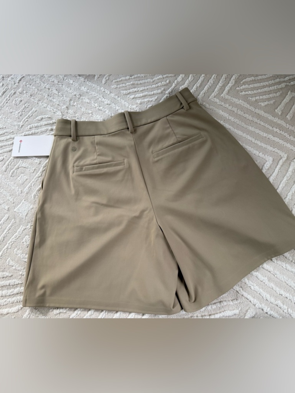 NWT lululemon athletica Daydrift Pleated Shorts - Picture 5 of 5
